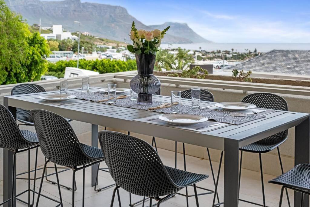 Stunning Clifton 2-bed With Sea Views And Amazing Sunsets Apartment Cape Town
