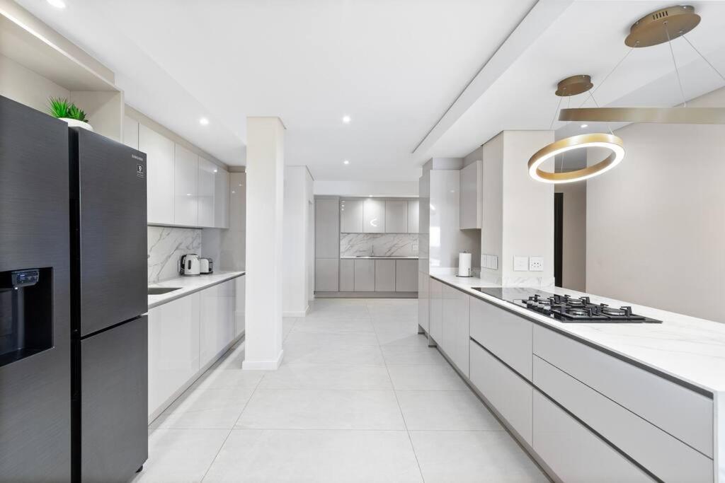 Apartment Stunning Clifton 2-bed With Sea Views And Amazing Sunsets Cape Town