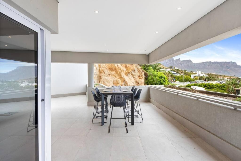 Stunning Clifton 2-bed With Sea Views And Amazing Sunsets * Cape Town